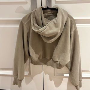 Aritzia cropped hoodie in a brownish taupe
